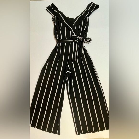 by & by Womens Black/White Striped Jumpsuit Sz 1 - Picture 1 of 10